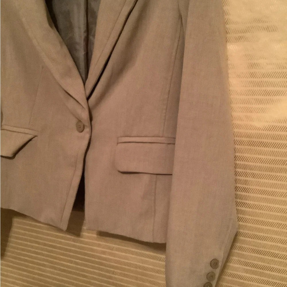 JONES NEW YORK~ CAMEL BLAZER~ SIZE 8 - Picture 3 of 5